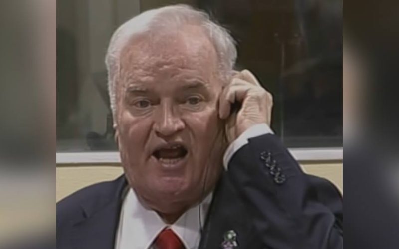 Mladic a murit la Haga, criminalul de război al sârbilor bosniaci