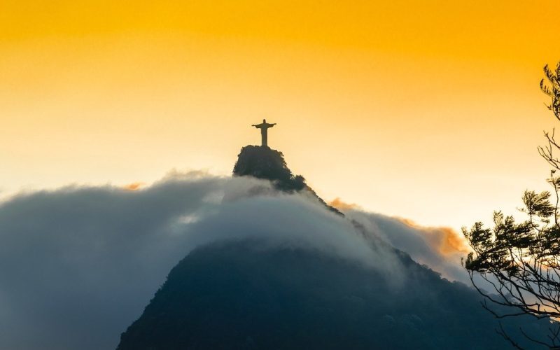 Elicopter prăbușit în Rio: 4 morți, inclusiv 3 turiști