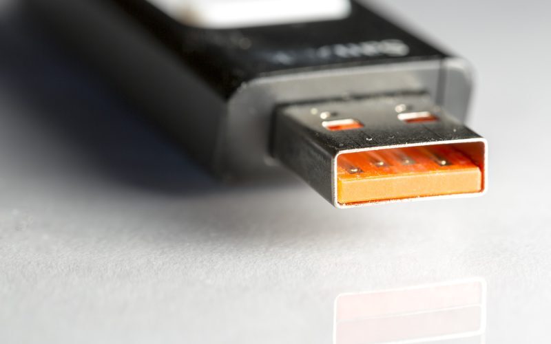 Formatare stick USB pe Windows 11: Ghid complet