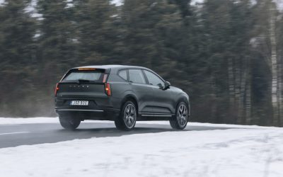 Volvo vânează Tesla: EX50, SUV electric sub 43.000 euro