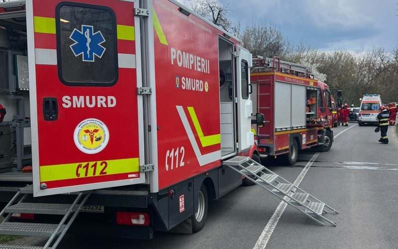 Accident fatal: 3 morți încarcerați, trafic blocat