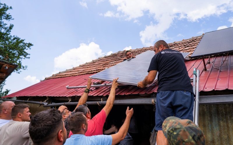 26 de familii au curent: Proiectul „Energie pentru Viață” le schimbă destinul