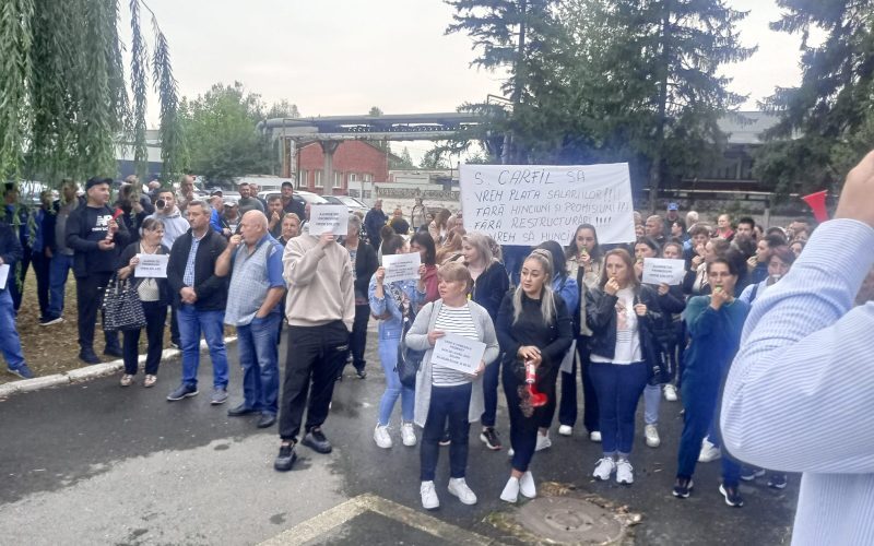Grevă la Carfil Brașov: Angajații cer salarii și refuză restructurările