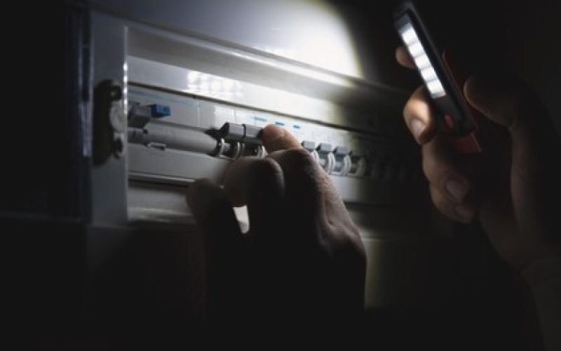 România, pe marginea prăpastiei: Blackout și raționalizări riscă țara