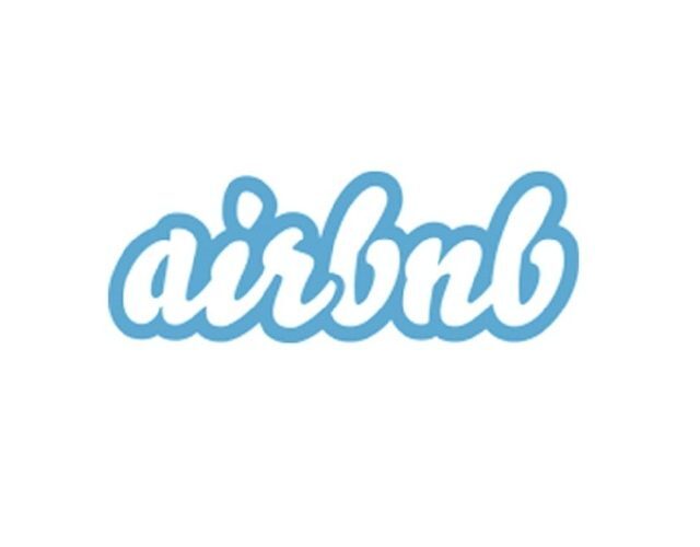 Airbnb bagă bani mulți în AI, acțiuni în urcare fulminantă