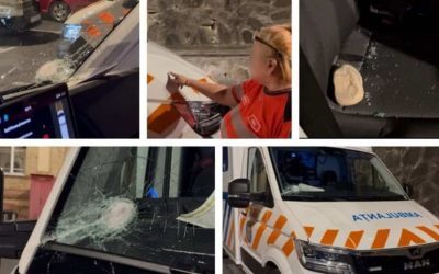 Ambulanță atacată din cauza fake news TikTok: Copii răpiți, zvonuri mortale