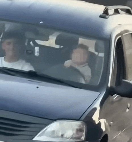 Vrancea: Copil de 11 luni la volan, dosar penal deschis