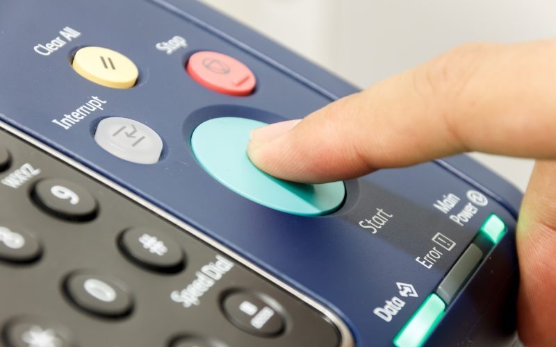 Consiliul Concurenței anchetează firme de imprimante și camere