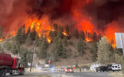 Canada: Urgență maximă! Incendiu lasă 20.000 de oameni pe drumuri