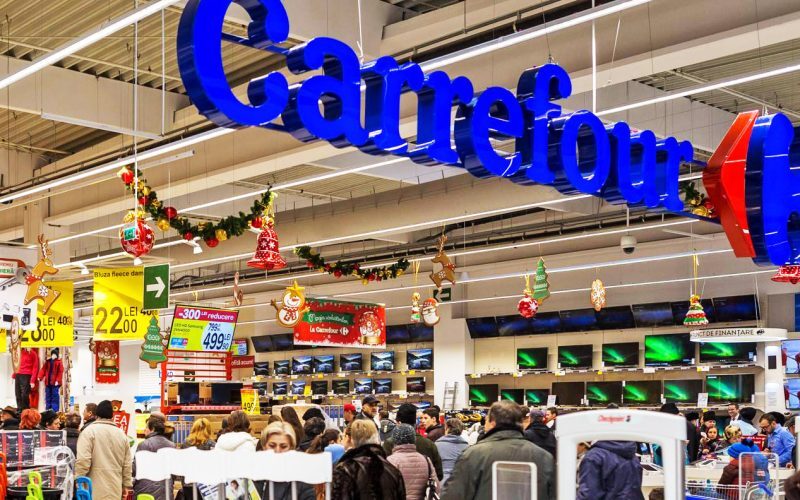 Carrefour interzice mașinile electrice în parcările din Belgia