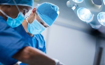 AI salvează vieți: Prima tumoare cerebrală extrasă cu inteligență artificială