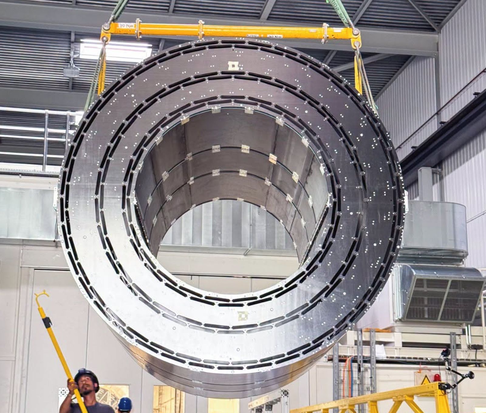 CERN primește o piesă vitală pentru viitorul Marelui Accelerator