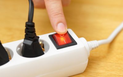ANRE: Curentul se consumă la o oră „nebună”