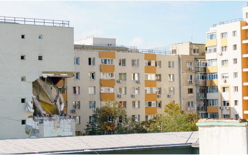 Rahova: Locatarii revin acasă în 3 luni, după explozie