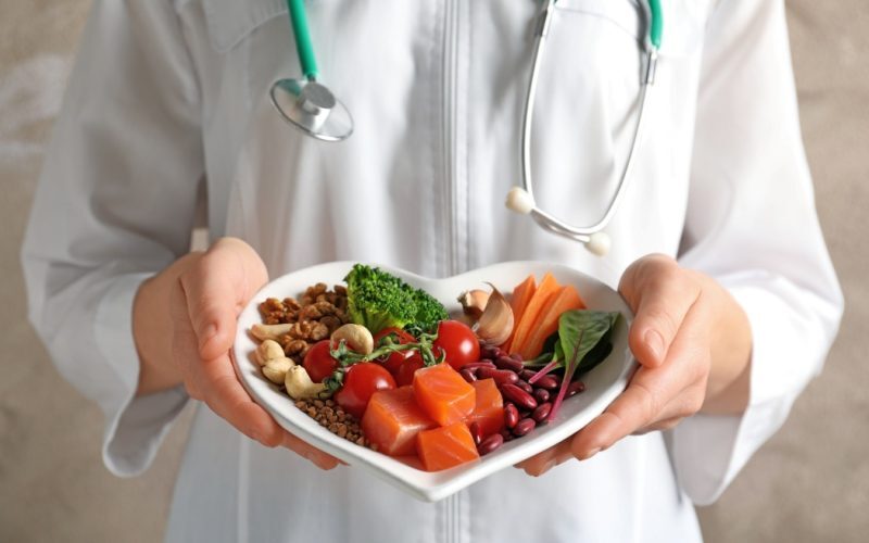 Medicul faimos nu renunța la această gustare. O ai și tu acasă