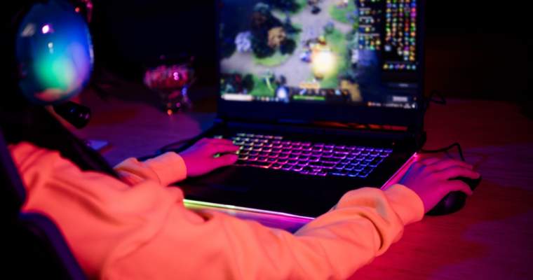 Windows scumpit: Producătorii de PC-uri aruncă prețurile în aer