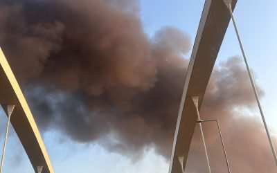 Incendiu puternic în Lumina: Fum și gaze, alertă extremă