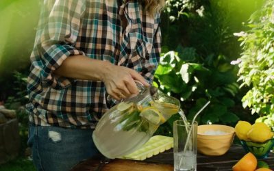 Limonada „minune” deparazitară: Virală online, medici avertizează