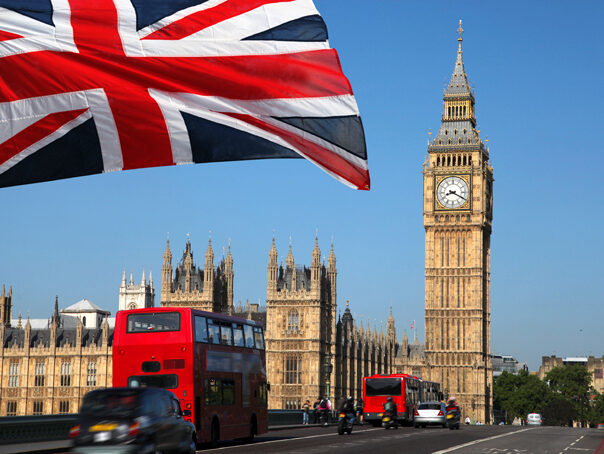 Costuri uriașe la școli private UK: 216.000 lire, sau 440.000 cu internat