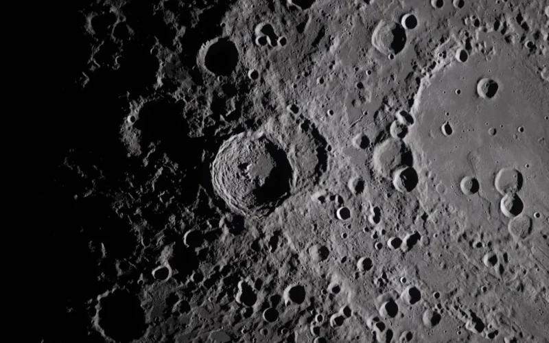 Luna arată noi dovezi: Teoria Marelui Bombardament Târziu, demontată