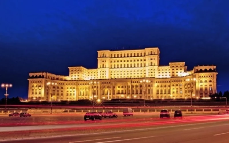 Parlament scump, români la economie: 40 milioane euro pentru clădire