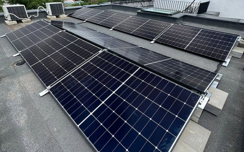 Bolojan: Fără stocare, energia fotovoltaică nu intră în rețea