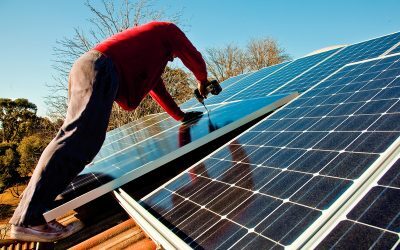Prosumatori: Câți români au panouri solare racordate la rețea