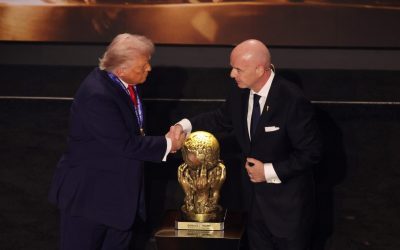 Trump îl apără pe Infantino: „Ar fi o greșeală teribilă să fie înlocuit”
