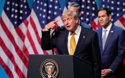 Trump, ascuns pe un avion secret: „Sunt ținta multor amenințări”