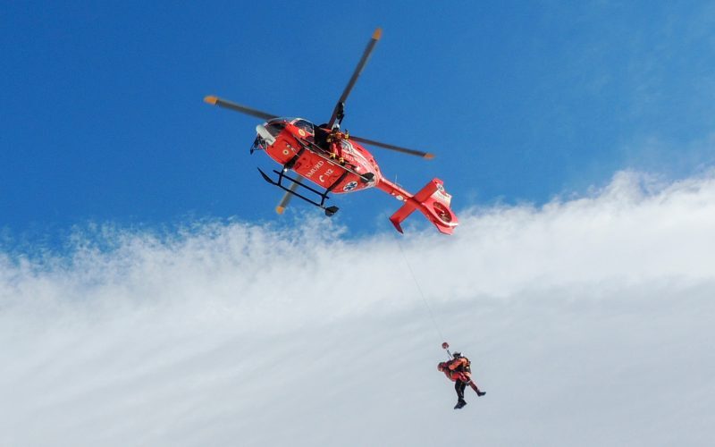 Bucegi: Alpiniști blocați pe perete, salvamontiști în acțiune dificilă