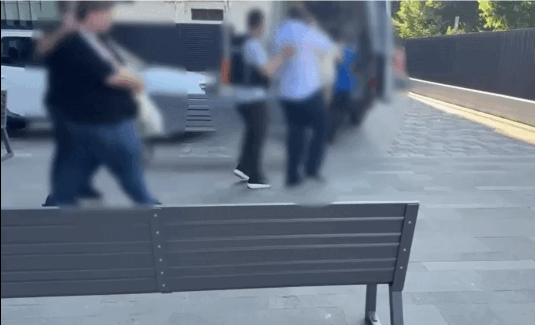 Șantaj și tâlhărie: Trei români, trimiși în judecată