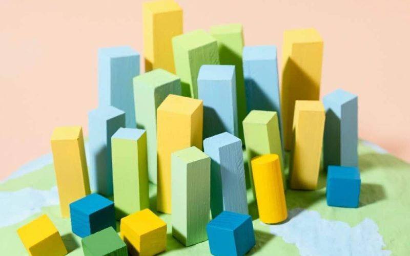 România 2025: Economia se transformă! Unde bate PIB-ul?