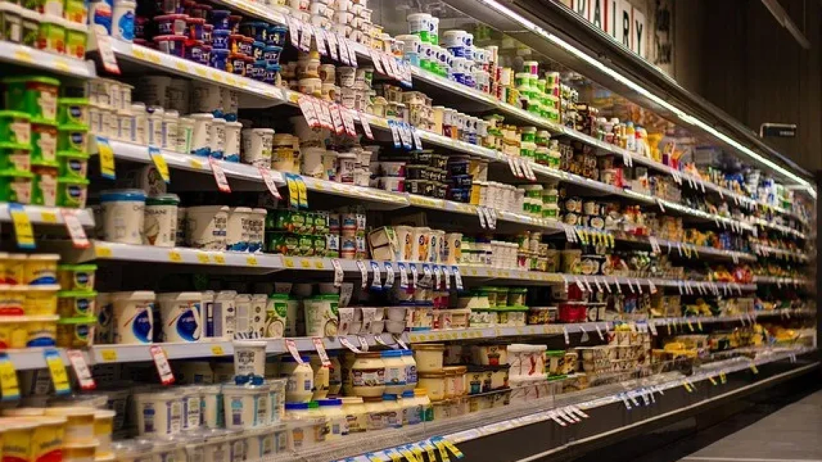 Gigantul de retail vrea să preia o nouă rețea în Moldova. Concurența veghează