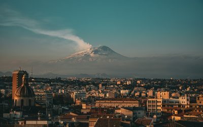 Etna a erupt din nou: Restricții pe aeroportul din Catania
