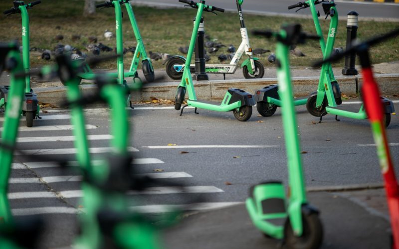 Bistrița: Bicicliști și trotinete, la un pas de tragedie