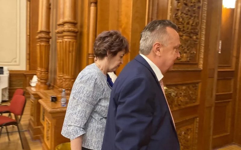 AUR: Nazare, garantul prăbușirii, nu va avea votul nostru