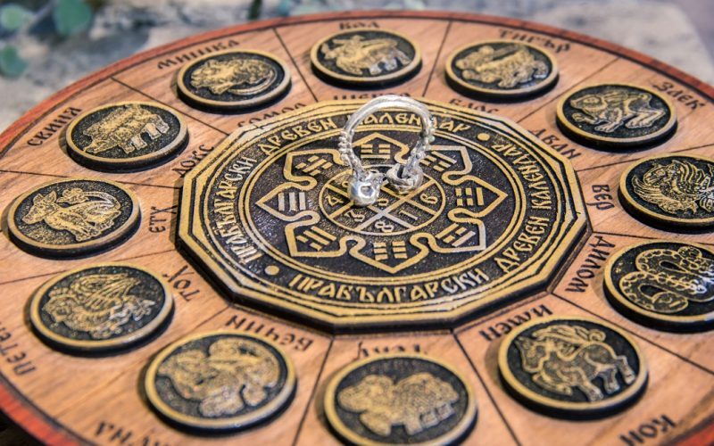 Patru zodii scapă de opt ani grei: Recompense și schimbări majore