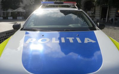 Șofer beat și fără permis, depistat cu oameni în portbagaj, în Argeș