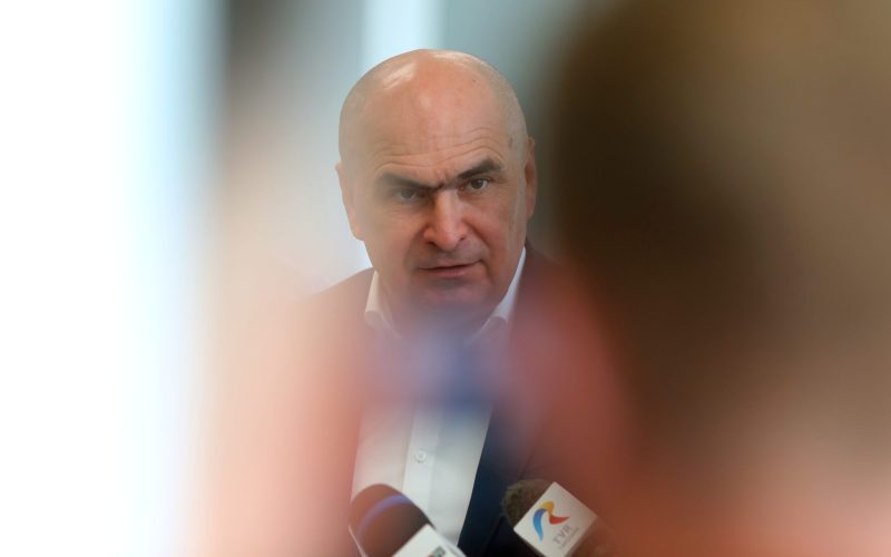 Bolojan, audiat la Senat: Va merge la discuția cu șefa CCR?