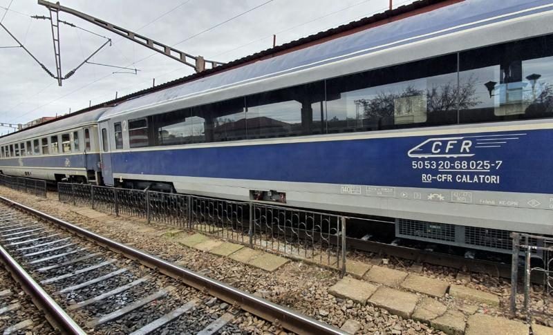 Trenul România, blocat pe pod: Circulația feroviară Giurgiu-Ruse, reluată