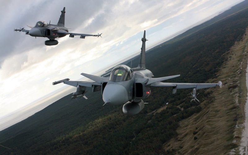 Polonia își înalță avioanele pe fondul atacurilor rusești în Ucraina