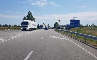 Calafat: Străini ascunși în camion cu alune, spre Belgia