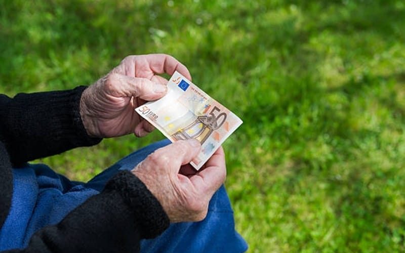 Plata APIA obligatorie pentru fermele mici și de familie!