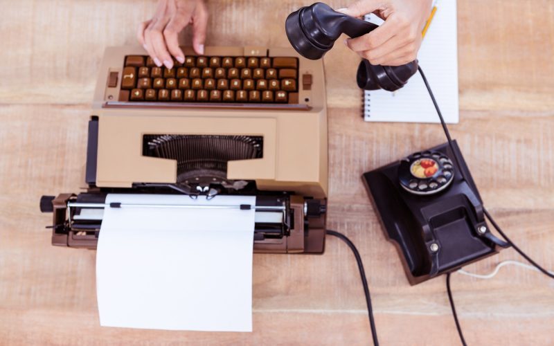 Retro-ul revine: Casetă, telefon fix – bucurii simple din trecut