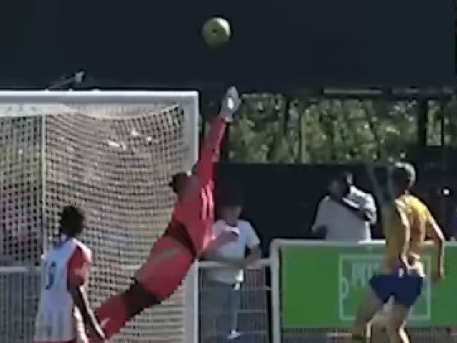 Fotbalist, 36 ani, REGE. Viața bate filmul