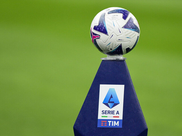 Serie A: Napoli vs Juventus, meciuri tari azi la TV