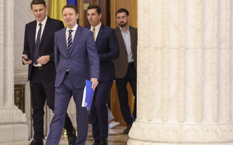 Miniștrii lui Mureșan audiați: Ce ordine la comisii