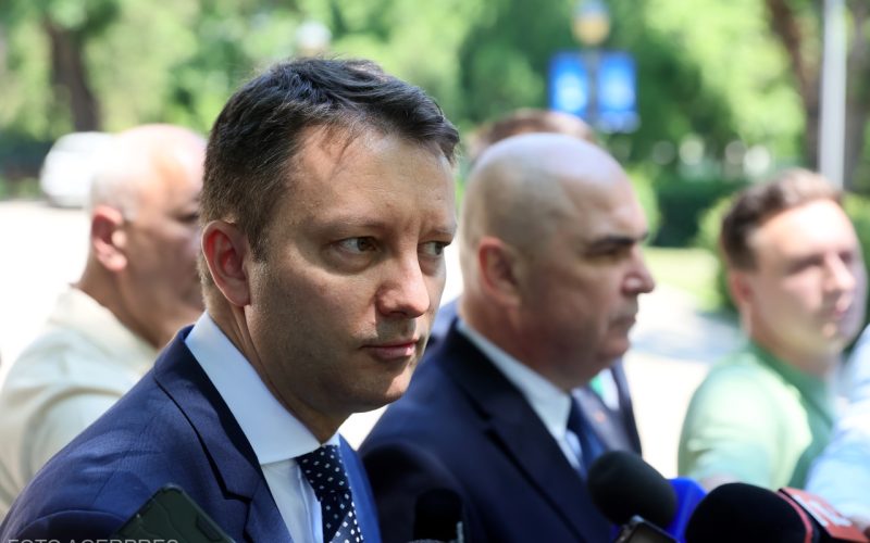 Siegfried Mureșan, mesaj de duminică dimineață: „Dacă cineva se așteaptă ca eu să sting lumina, se înșeală amarnic” / Ce spune despre Bolojan