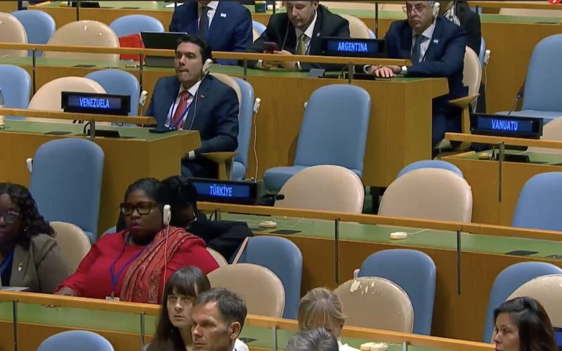 Netanyahu la ONU: Acuzat de genocid, pretinde că l-a oprit
