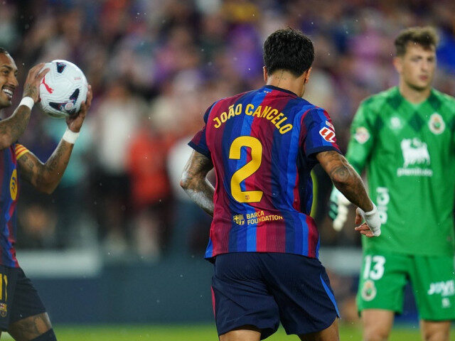 Barcelona a demolat Santander: 9 goluri! Hat-trick Raphinha, gol Yamal
